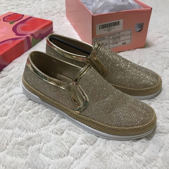 👟 Via Pinky Collection Gold Winnie Sneakers - Picture 8 of 16